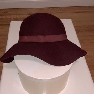 Burgundy express floppy hat